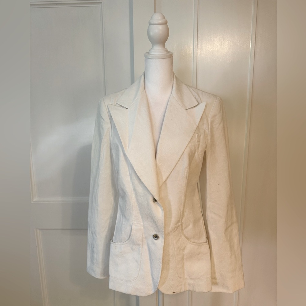 Dolce & Gabbana Classic White Blazer